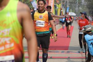 BIB: 42839
                            <button type="button" onclick="openModal(8250244)" class="btn btn-primary btn-sm float-right btn-popup" data-toggle="modal" data-target=".modal-high-quality">
                        <i class="fas fa-shopping-cart"></i> Add to Cart
                    </button>
                                            <button type="button" onclick="isThisMe(8250244, true)" class="btn btn-success btn-sm float-right btn-popup btn-isme hidden" data-toggle="tooltip" data-placement="bottom" title="นี่คือรูปของคุณใช่ไหม คลิกที่นี่เพื่อเอาเข้าอัลบั้ม">
                        <i class="fas fa-plus"></i> Add to album
                    </button>
                    <button type="button" onclick="isThisMe(8250244, false)" class="btn btn-warning btn-sm float-right btn-popup btn-isnotme hidden">
                        <i class="fas fa-ban"></i> Remove from album
                    </button>